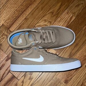 Nike SB Tan and White Men's Sneakers